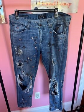 Lucky Brand Distressed Blue Skinny Jeans with Floral Embroidery